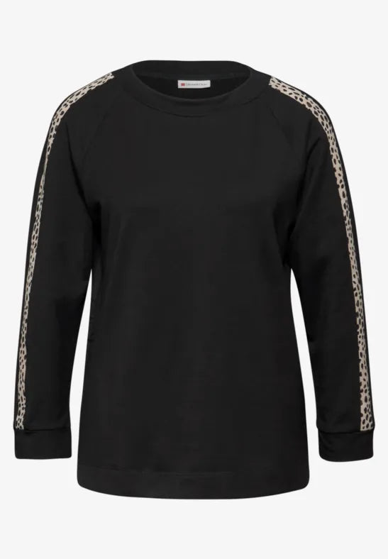 Street One top with leopard print stripes