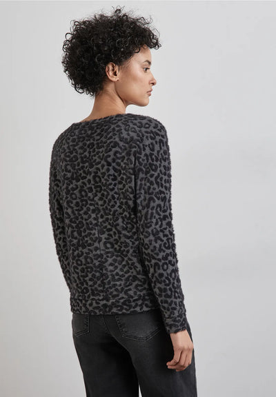 Street one top with leopard pattern