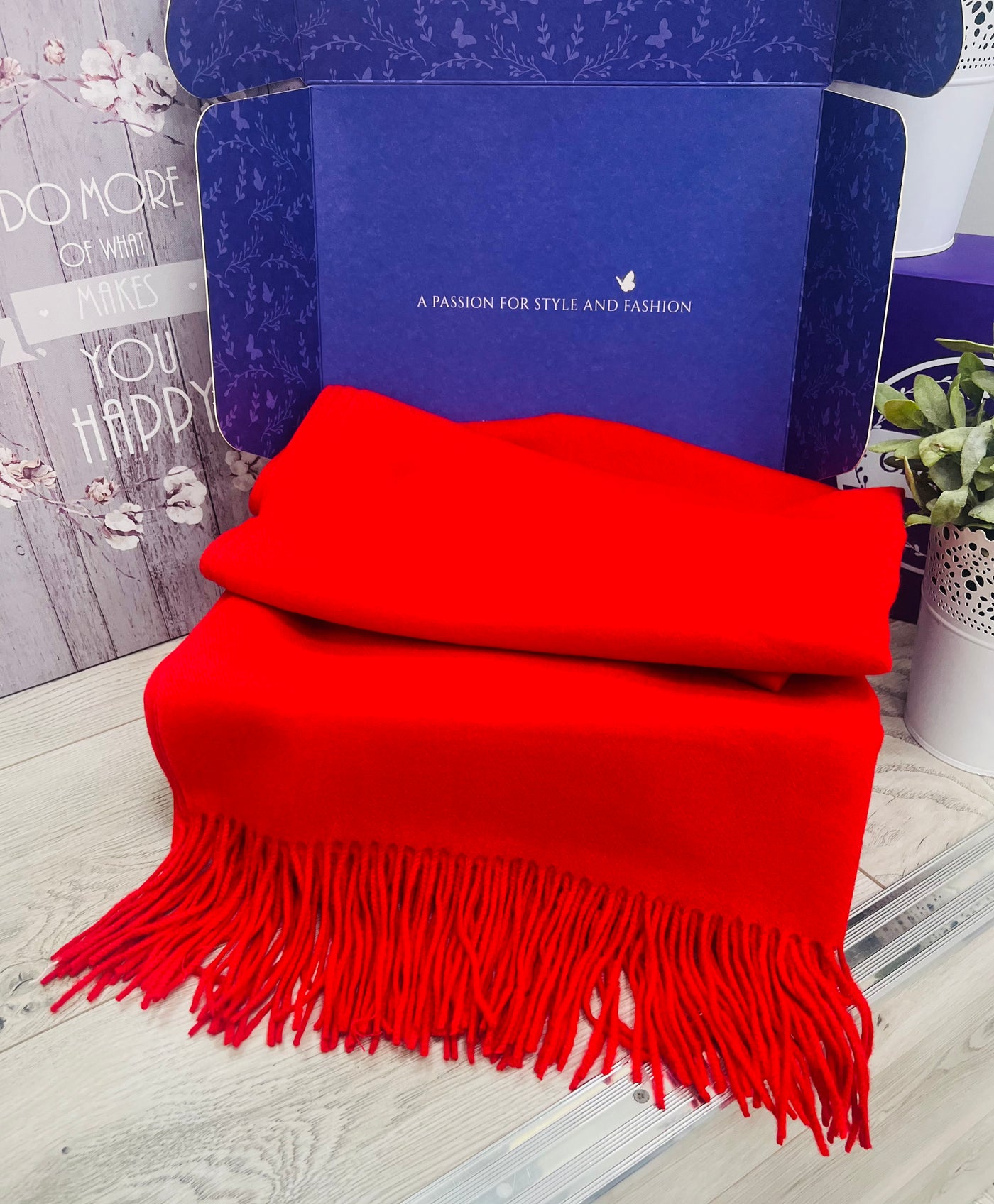 Women's cashmere scarf