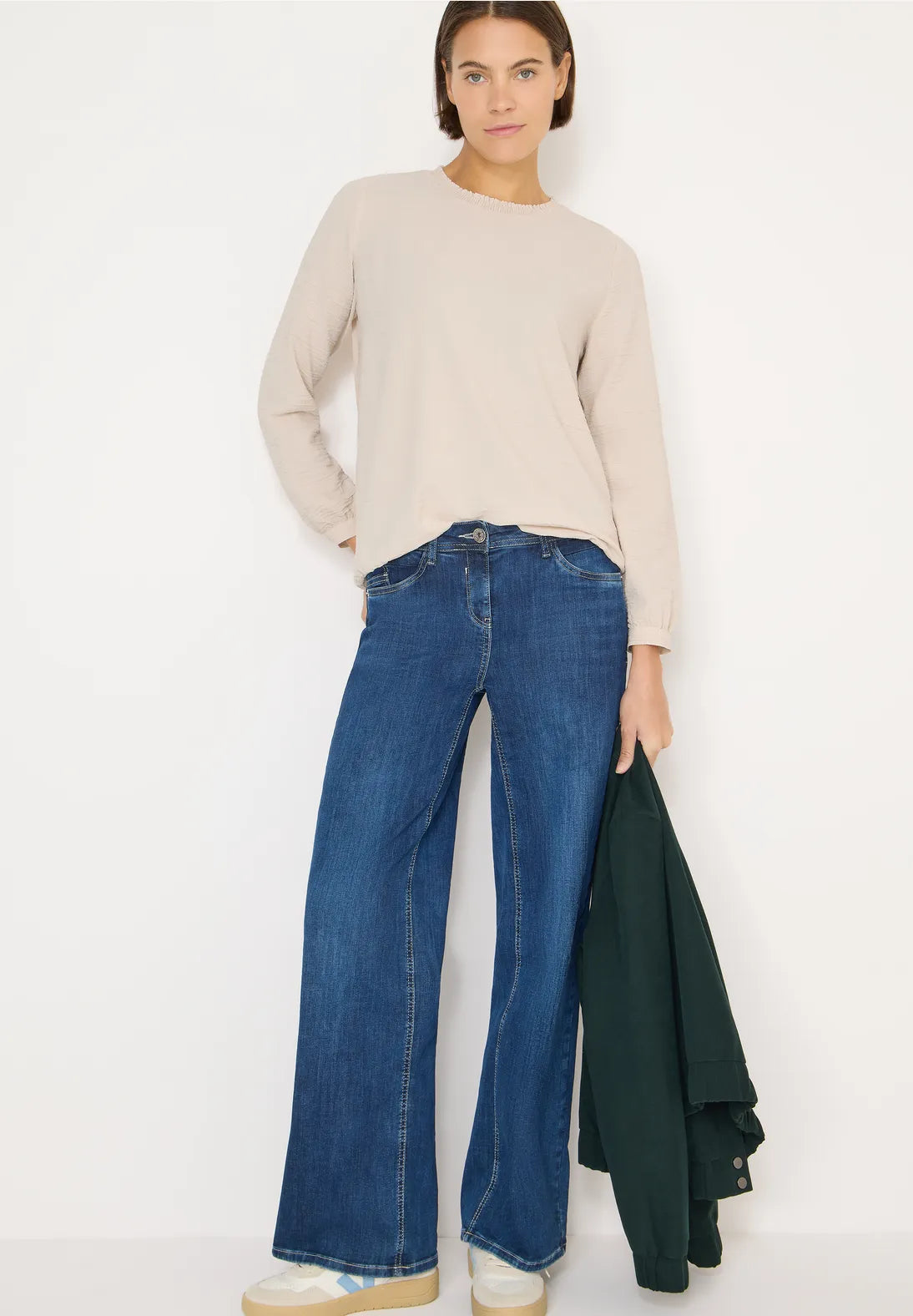 CECIL Blouse with smock neckline