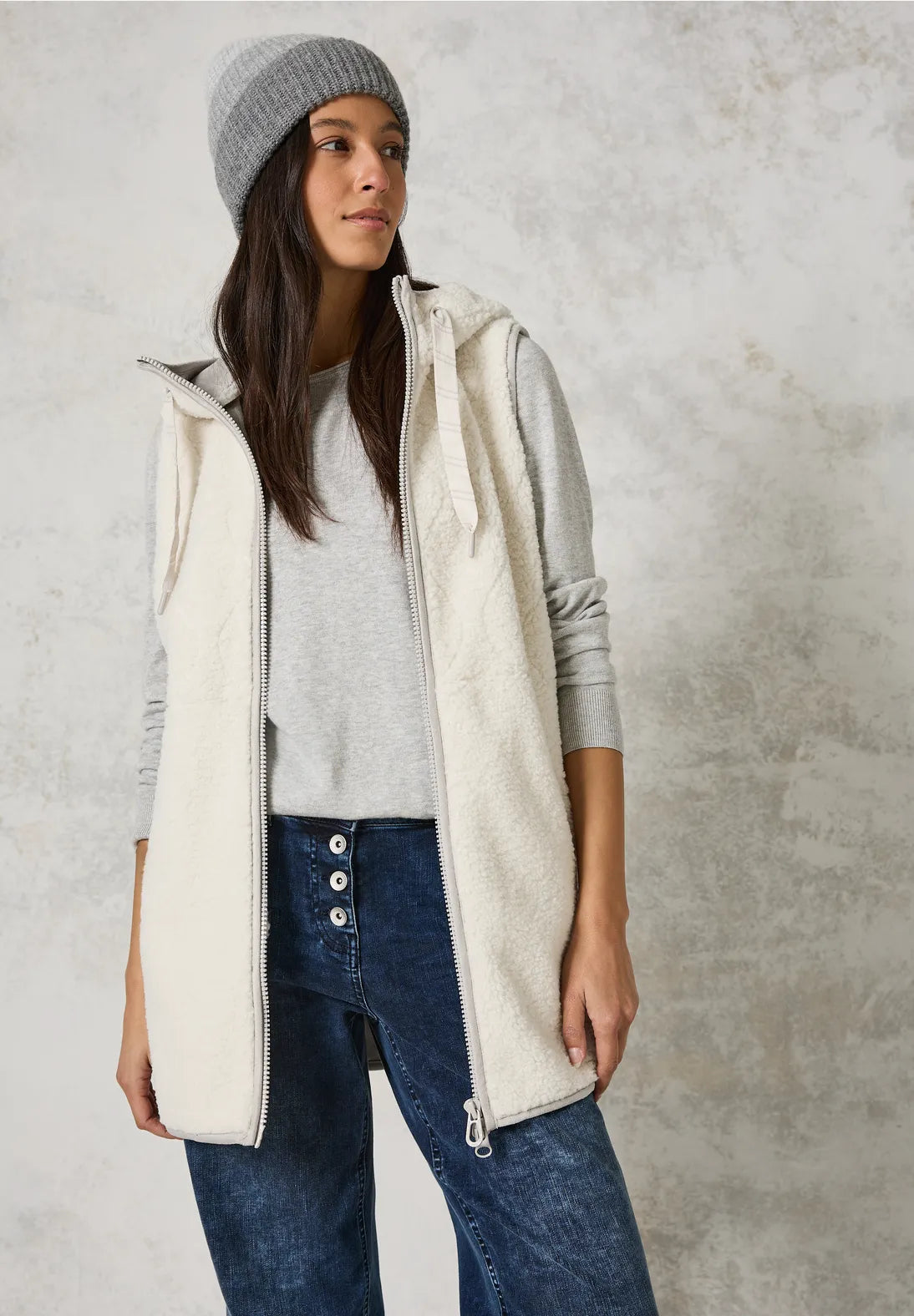 CECIL Teddy vest with hood