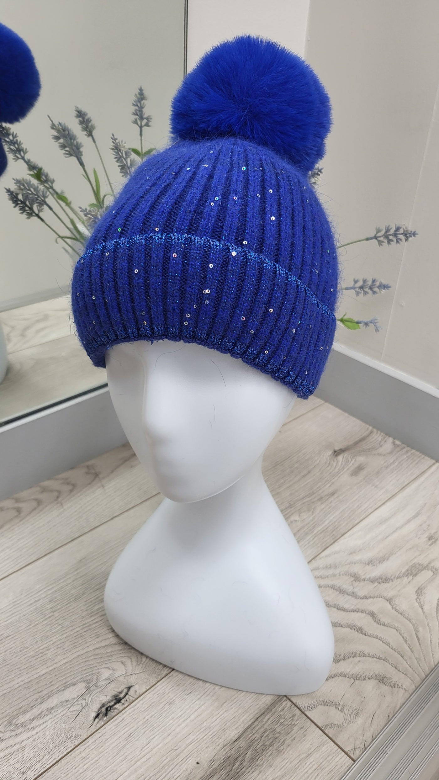 Lucy Hat with pompom