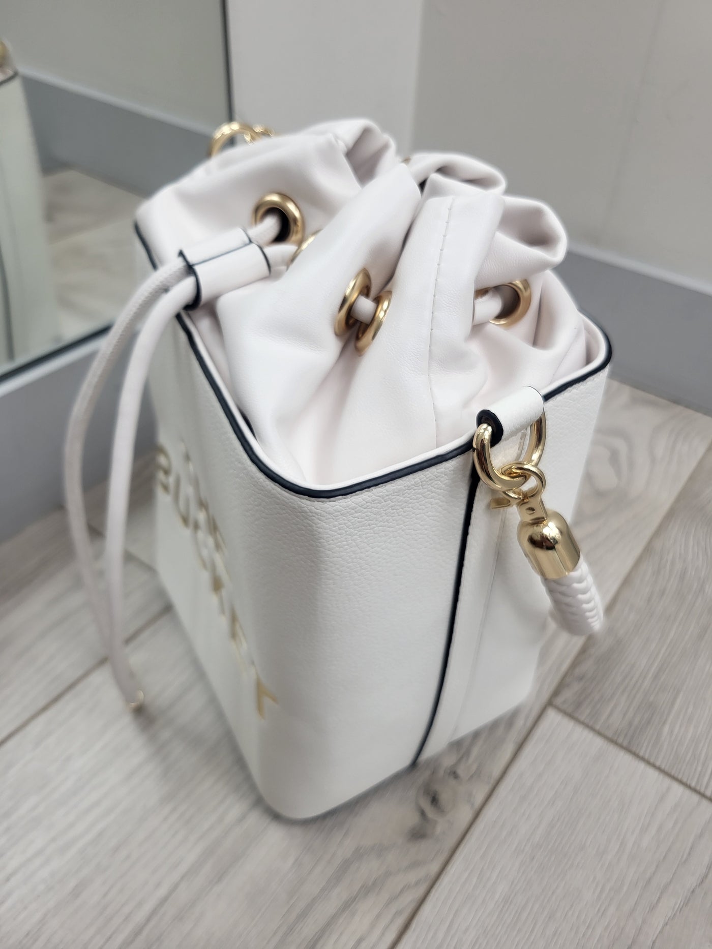The Bucket bag