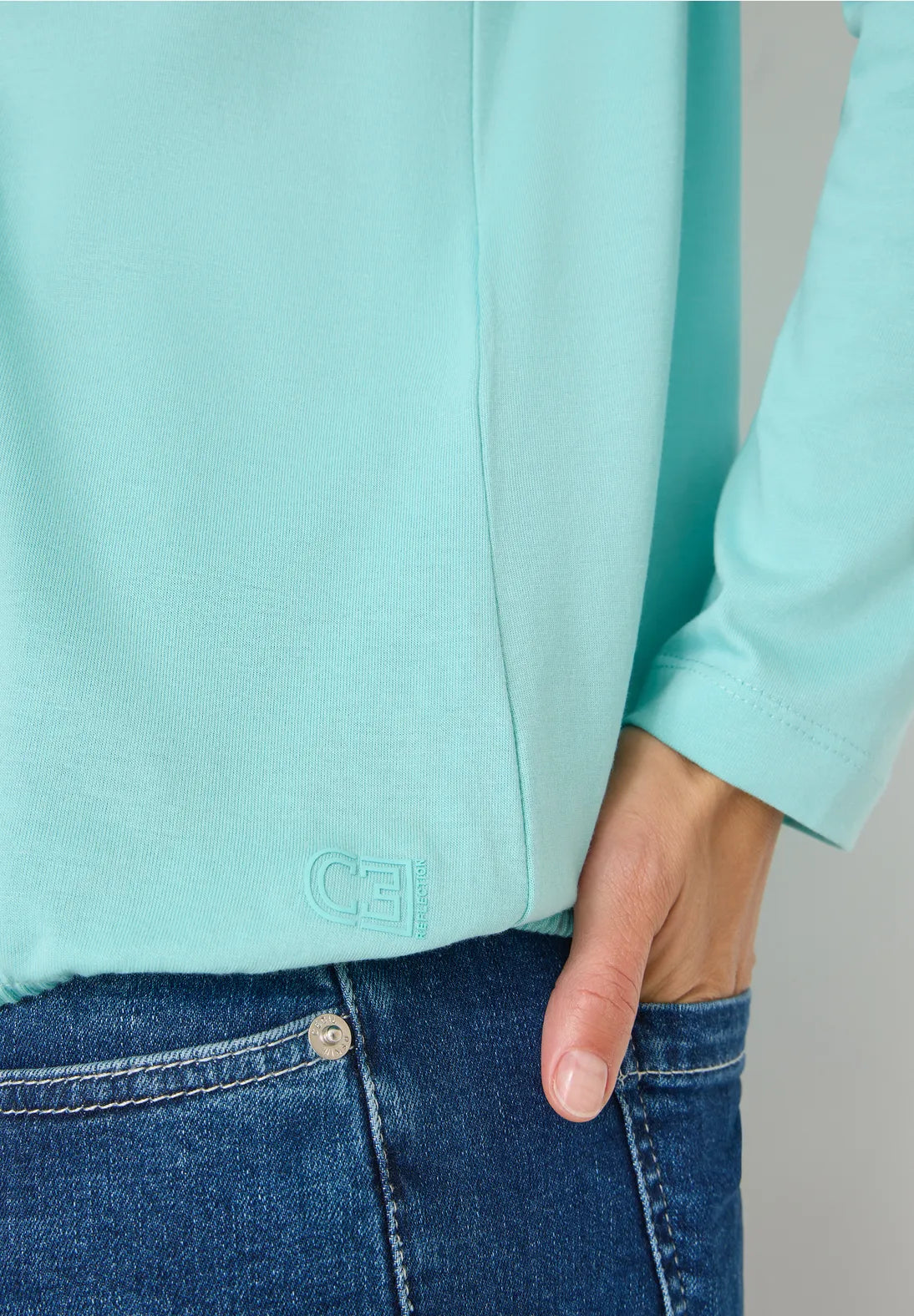 CECIL Tunic-style top