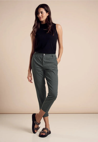 treet one Chino pants in casual fit womens